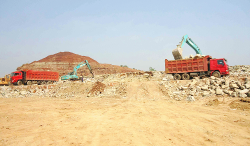 石灰石（礦山）：主要成分碳酸鈣(CaCO3)，含量： 氧化鈣48-55.22%。